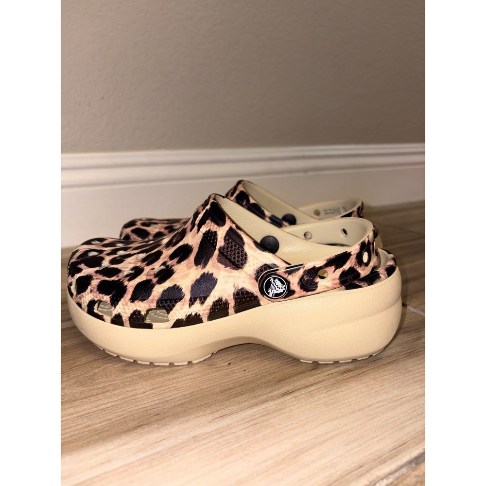 CROCS Women's Size 6 CLASSIC PLATFORM ANIMAL REMIX CLOG 207844-2Y4 - Picture 7 of 7